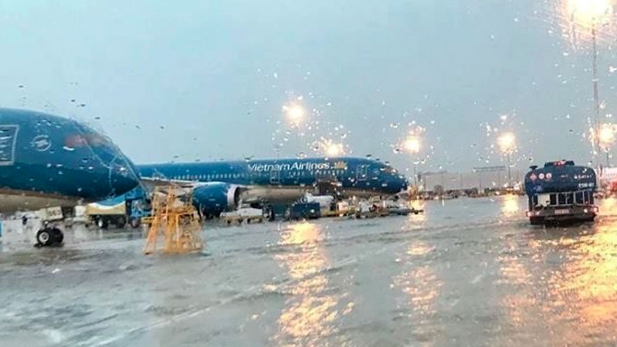 Storm Mulan causes flight disruption in Vietnam